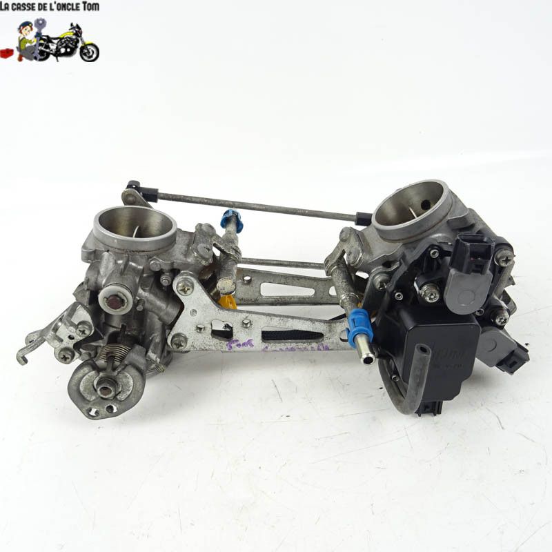 Rampe d'injection Suzuki 650 GLADIUS 2009 - CTM-9849-013