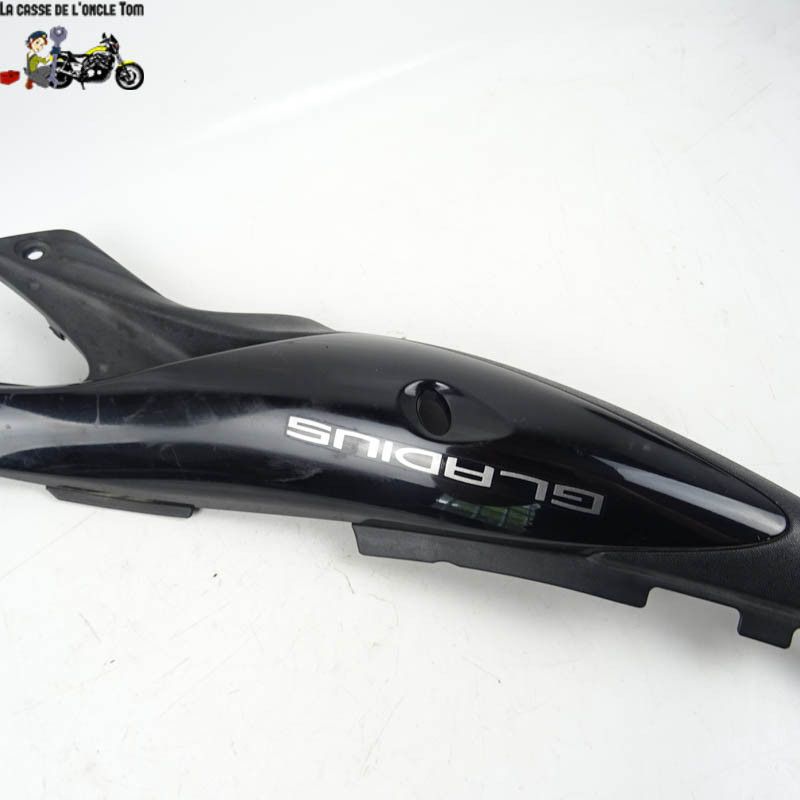 Cache latéral droit Suzuki 650 GLADIUS 2009 - CTM-9849-016