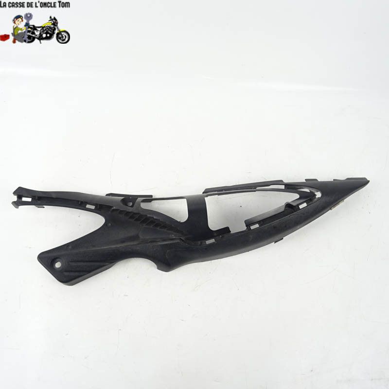 Support de cache latéral gauche Suzuki 650 GLADIUS 2009 - Cassetom - Nos pièces motos