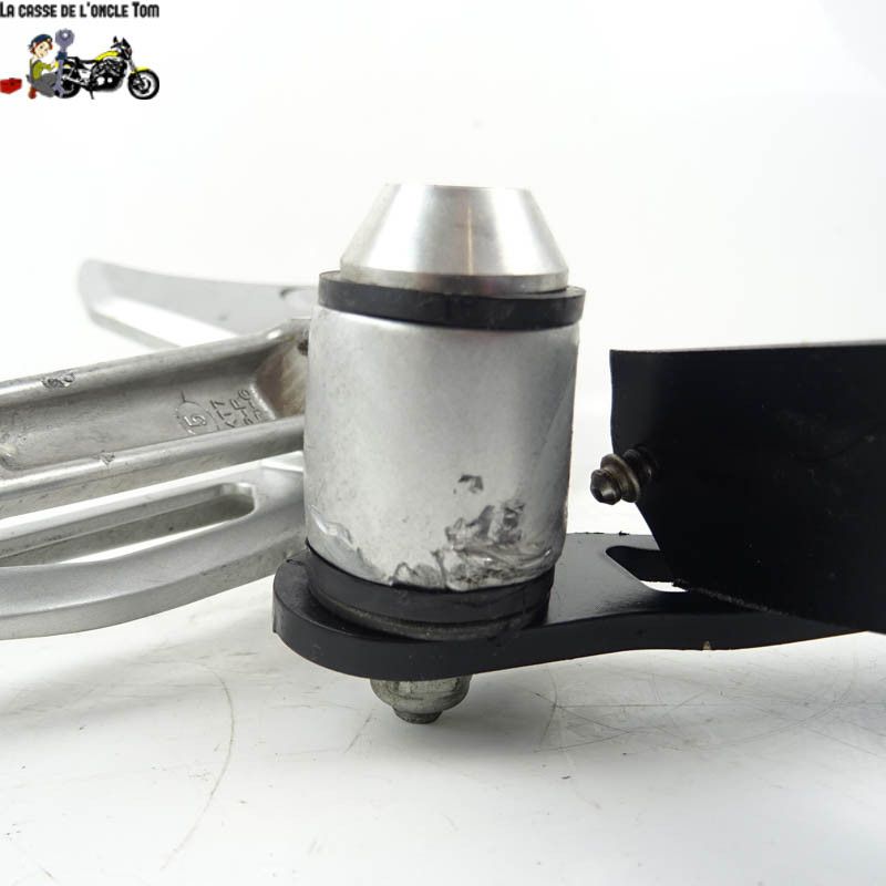 Platine droite + repose pied arrière droit Honda 700 NC 2012 - CTM-10008-026