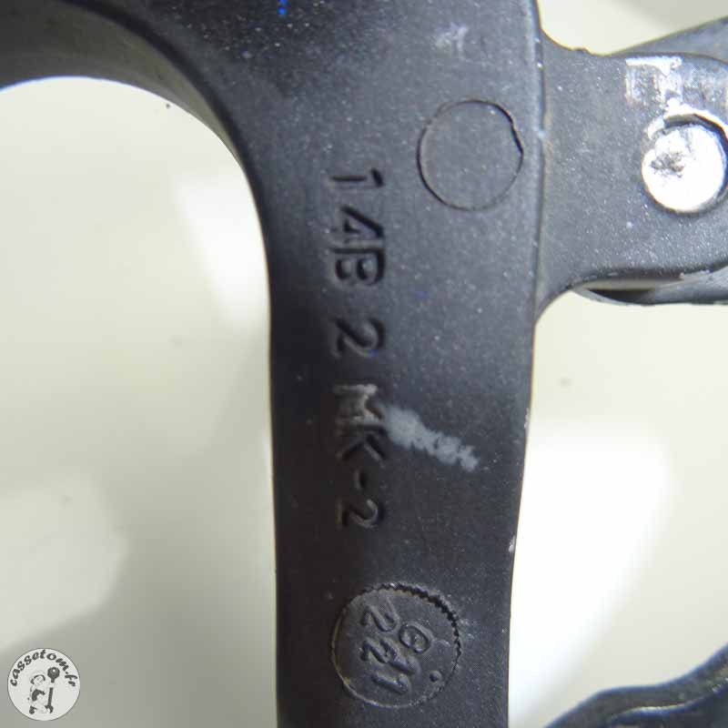 Platine Repose-pied Avant Gauche Yamaha YZF-R1 2013