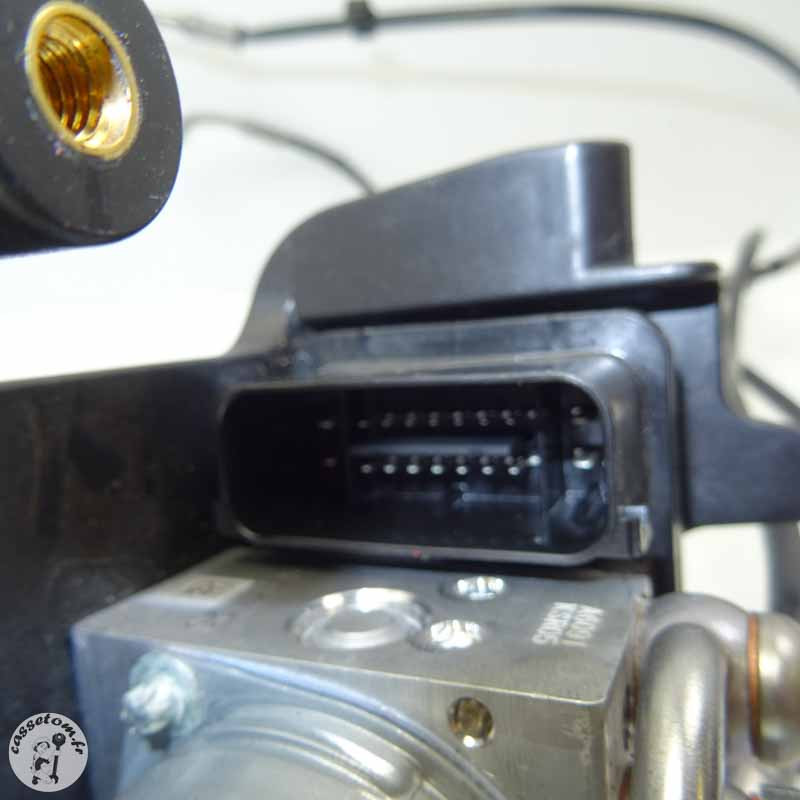 Centrale ABS KTM 890 Duke R 2023 - Performance et Sécurité