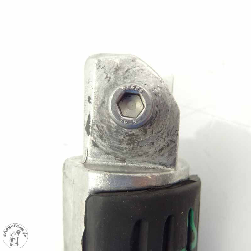 Repose-pied Arrière Gauche Yamaha 600 Fazer 2007 - Pièce Moto