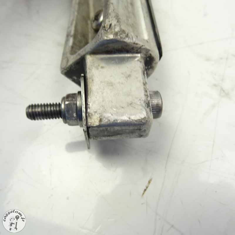 Repose pied arrière droit Yamaha 600 Fazer 2007 | Achat