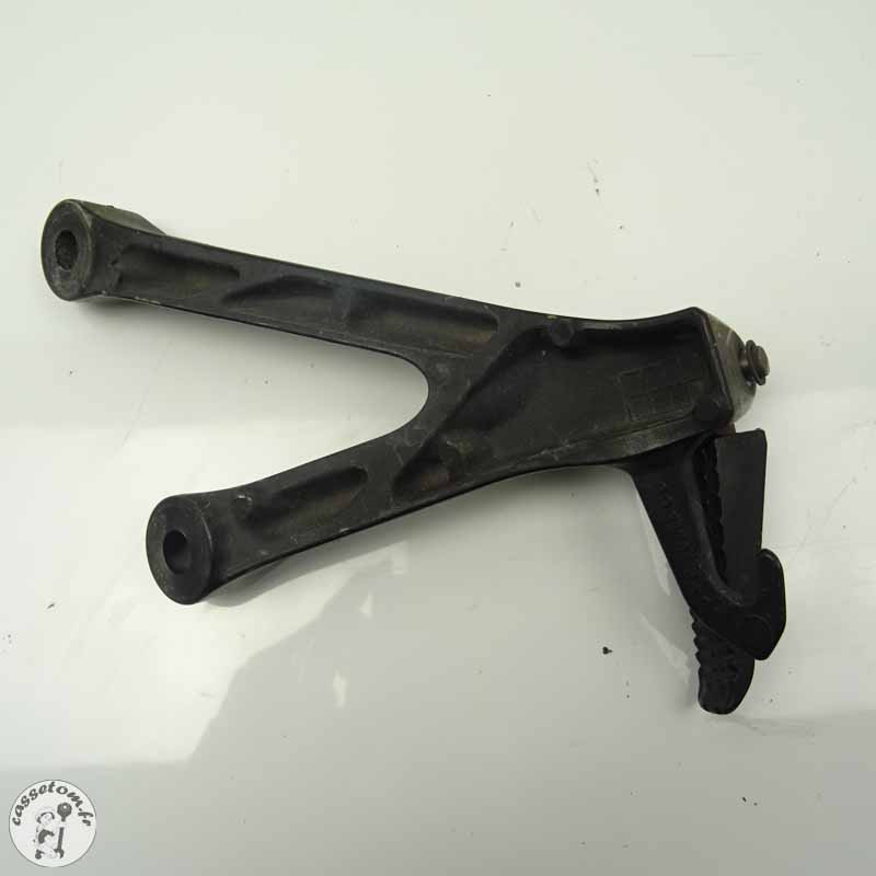 Platine repose-pied arrière gauche Suzuki GSX-R 1000 2018
