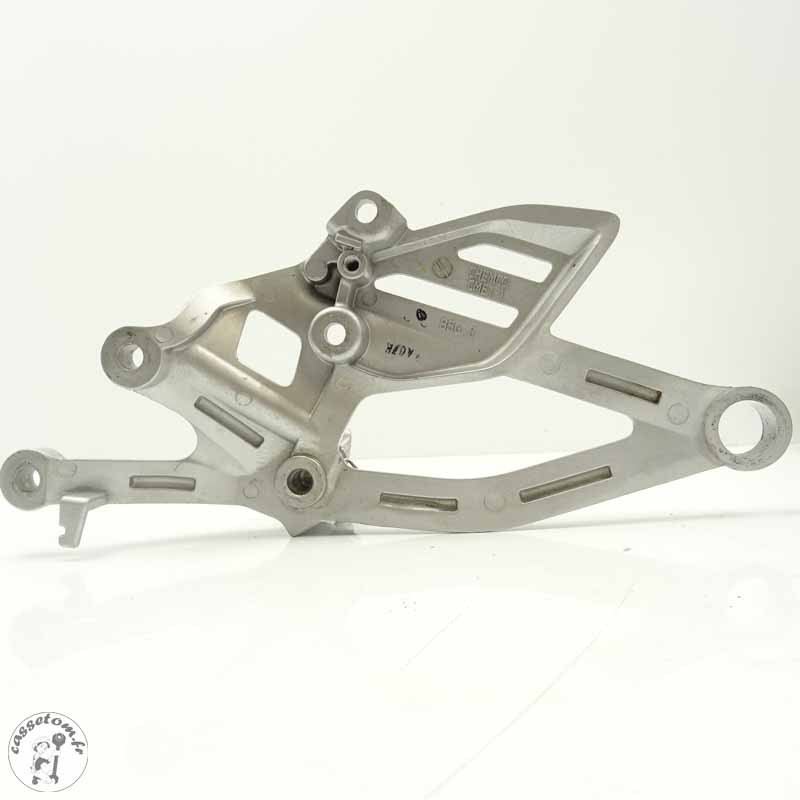 Platine repose-pied avant droite Yamaha 125 YZF 2019