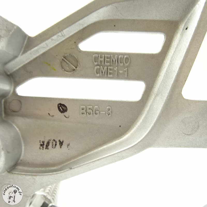 Platine repose-pied avant droite Yamaha 125 YZF 2019