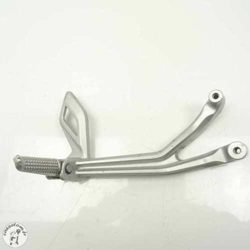 Platine repose pied arrière droite Yamaha 125 yzf 2019