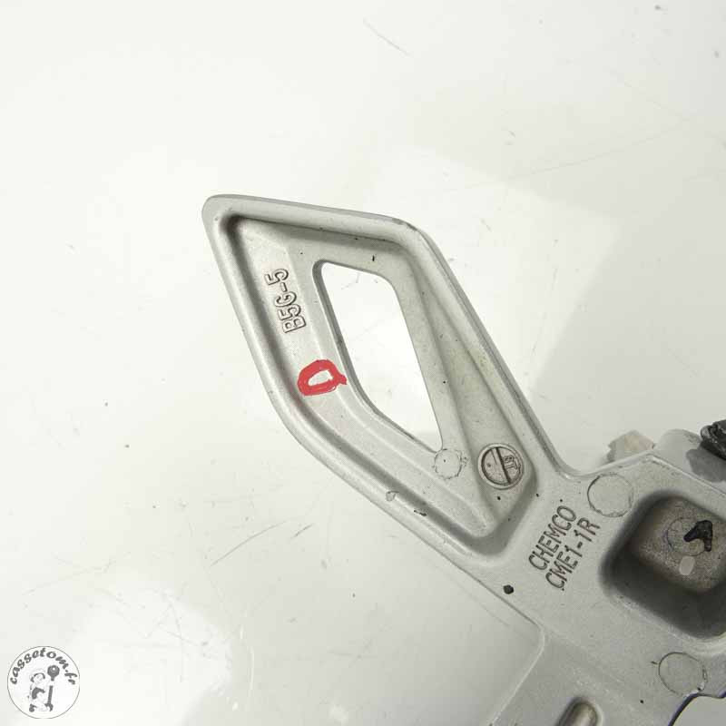 Platine repose pied arrière droite Yamaha 125 YZF 2019