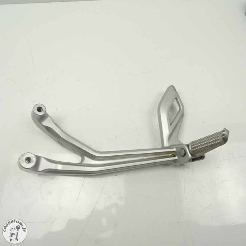 Platine repose pied arrière gauche Yamaha 125 yzf 2019