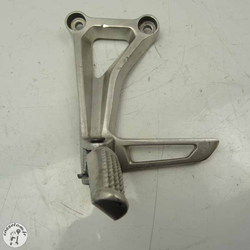 Platine repose pied arrière gauche  Honda 650 cb fa 2015