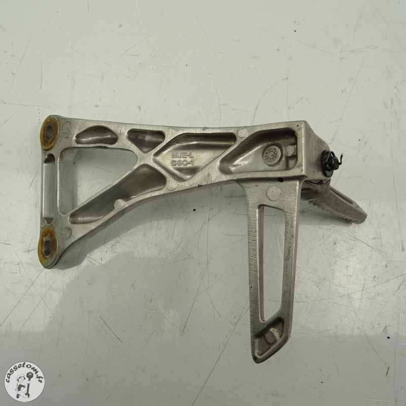 Platine repose pied arrière gauche  Honda 650 cb fa 2015