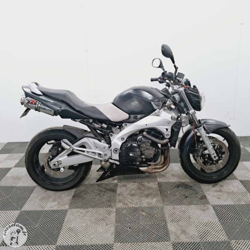 Suzuki gsr 600 de2006