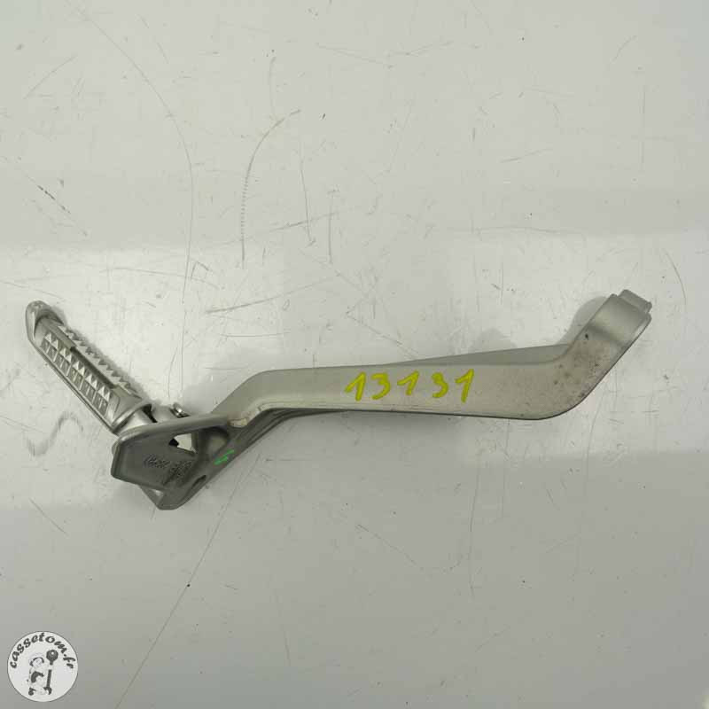 Platine + repose pied arrière  gauche Triumph 660 street triple 2018