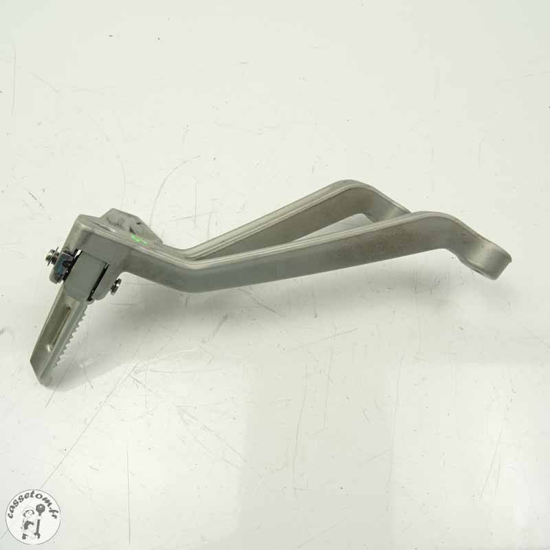 Platine + repose pied arrière  gauche Triumph 660 street triple 2018