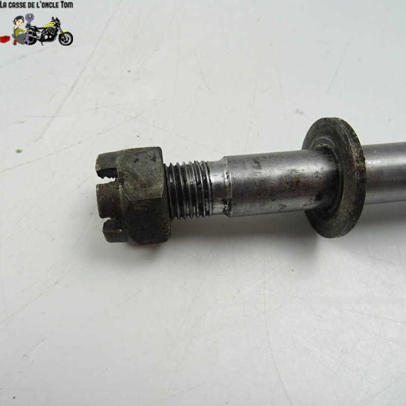 Axe de roue arrière Yamaha 650 XJ - CTM-10071-036