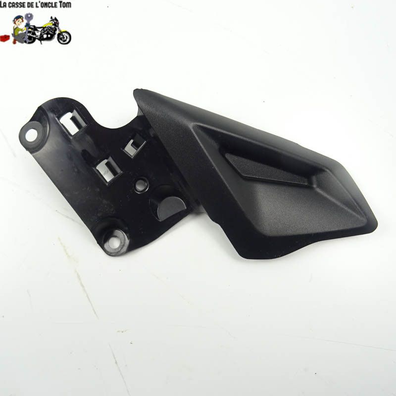 Plastique avant droit de cadre Triumph 675 Street triple 2014 - Cassetom - Nos pièces motos