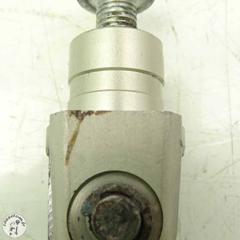 Repose pied avant droit  Suzuki 750 gsx-r 2007