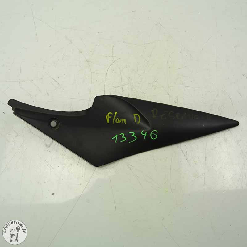 Carénage droit sous résevoir  Suzuki 750 gsx-r 2007
