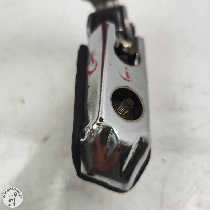 Repose pied avant gauche  Yamaha 750 fzx 1991