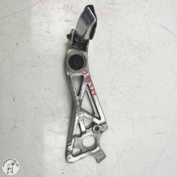 Platine arrière droite + repose pied  Yamaha 750 fzx 1991