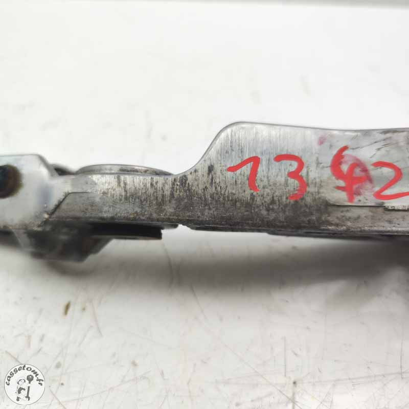 Platine arrière droite + repose pied  Yamaha 750 fzx 1991