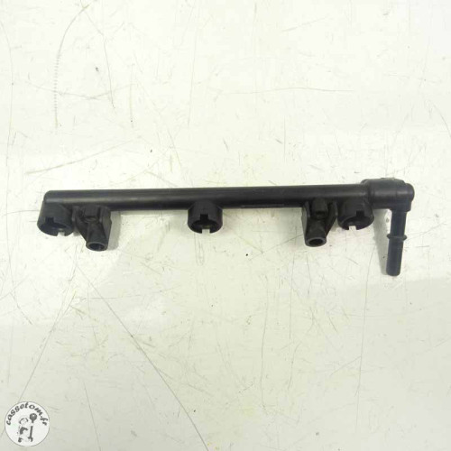 Durite rigide des injecteurs Triumph 675 street triple 2008