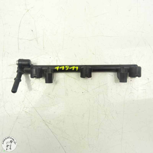 Durite rigide des injecteurs Triumph 675 street triple 2008