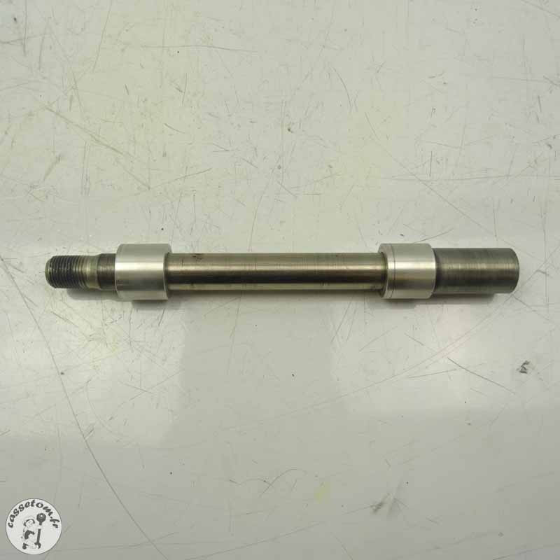 Axe de roue avant  Triumph 675 street triple 2008