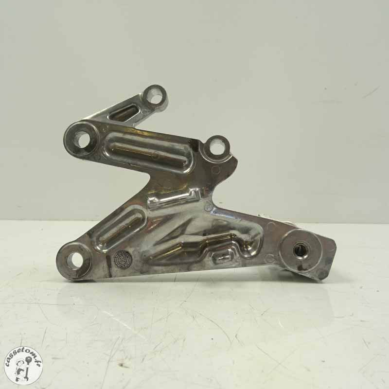 Platine + repose pied avant gauche  Triumph 675 street triple 2008