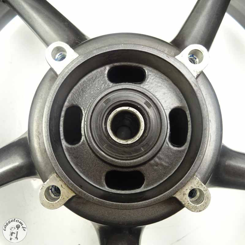 Jante arrière  Triumph 675 street triple 2008