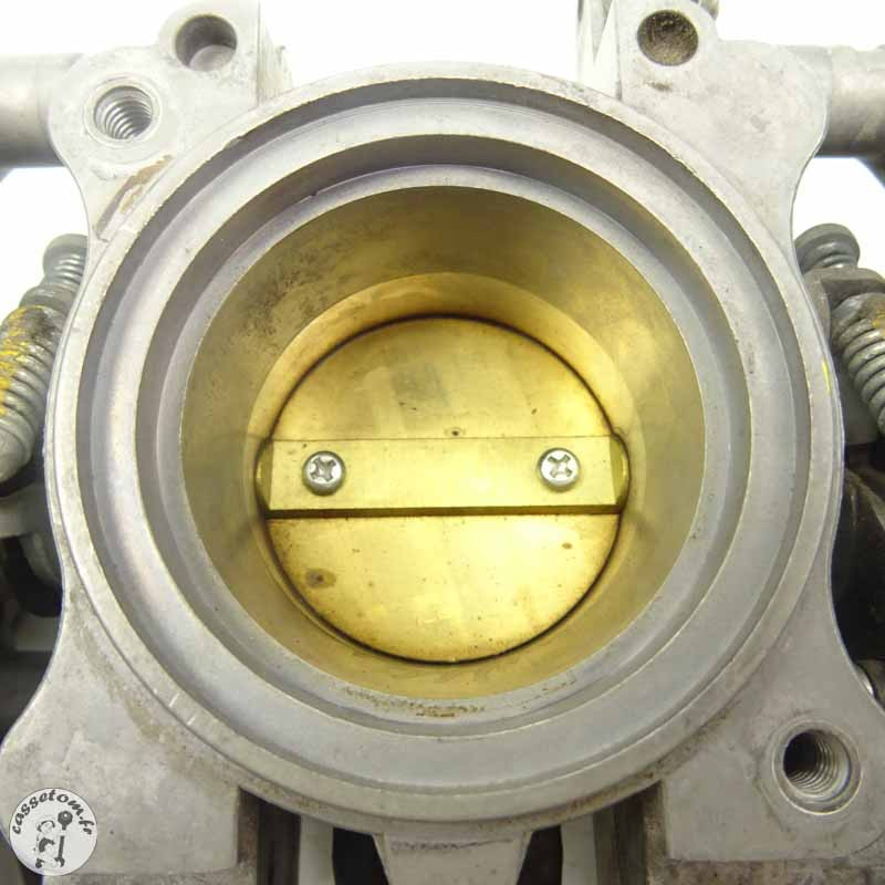 Rampe d'injection  Triumph 675 street triple 2008