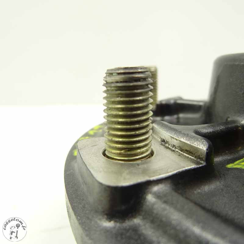 Porte couronne  Triumph 675 street triple 2008