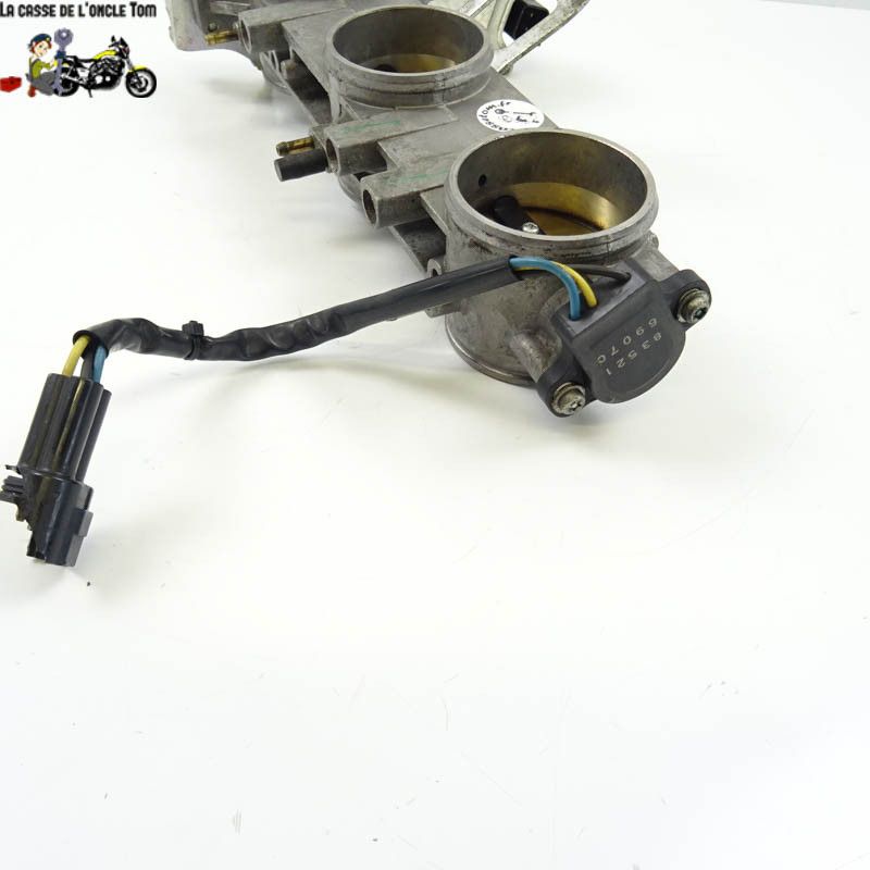 Rampe d' admission Triumph 1050 Tiger 2007 - CTM-10740-001