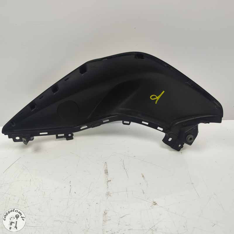 Cache résrvoir droit  Yamaha 125 MT 2020