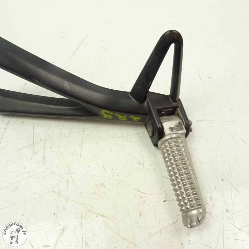 Platine repose pied arrière gauche  Yamaha 125 MT 2020