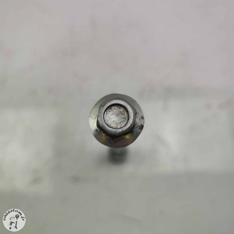 Axe de roue arrière  Honda 125 varadero xlv 2001