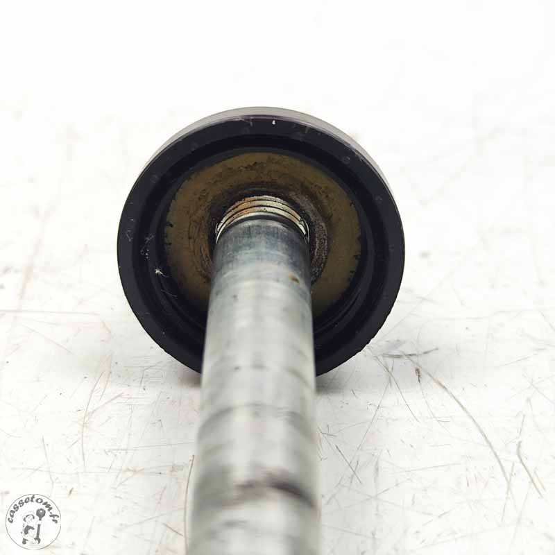 Axe de bras oscillant  Honda 125 varadero xlv 2001