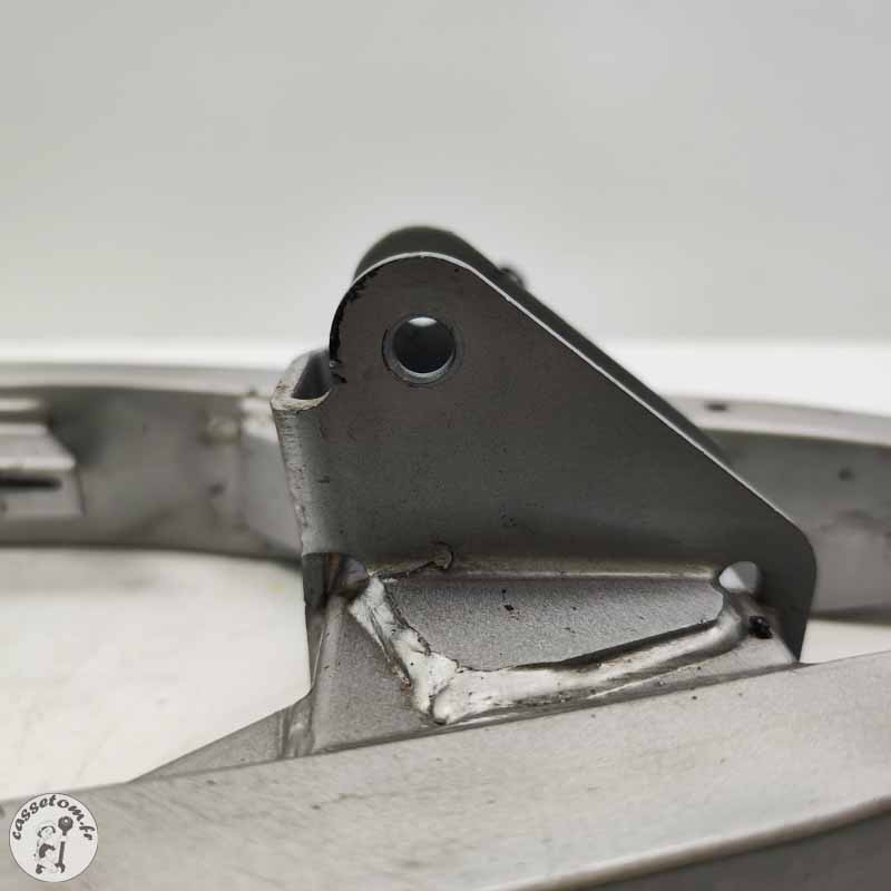 Bras oscillant  Honda 125 varadero xlv 2001