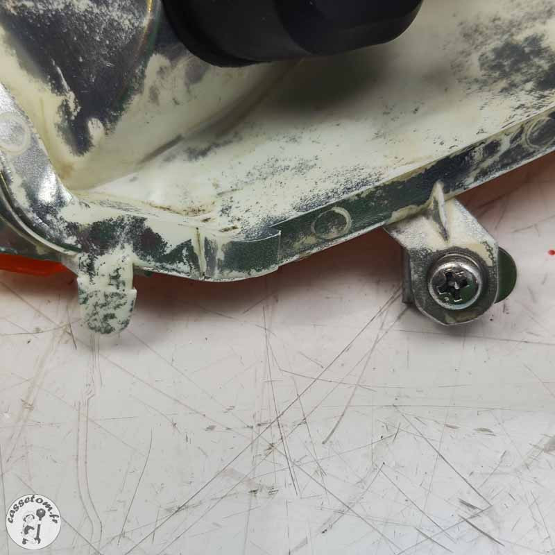 Clignotant arrière gauche  Honda 125 varadero xlv 2001