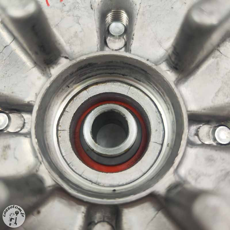 Porte couronne + couronne  Honda 125 varadero xlv 2001