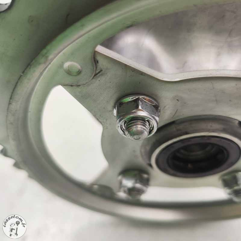 Porte couronne + couronne  Honda 125 varadero xlv 2001