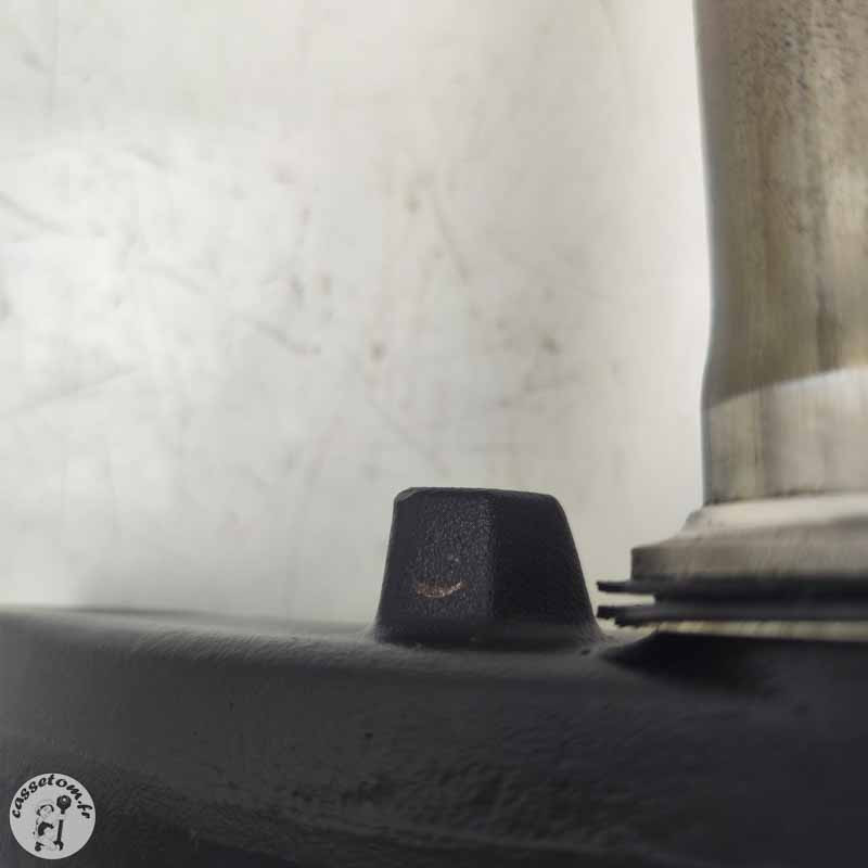 Té de fourche inferieur  Honda 125 varadero xlv 2001