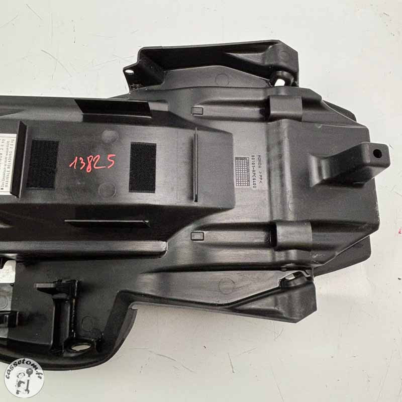 Passage de Roue + Coffre Sous Selle Honda Varadero 125 | CasseTom