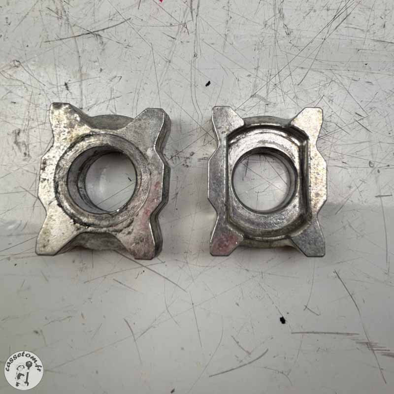 Axe de roue arrière  Aprilia 660 rs 2024