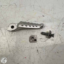 Repose pied arrière gauche  Aprilia 660 rs 2024