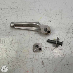 Repose pied arrière gauche  Aprilia 660 rs 2024