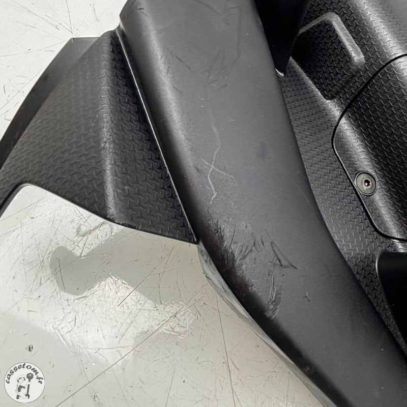 Dessous de  flanc de carénage avant droit Aprilia 660 rs 2024
