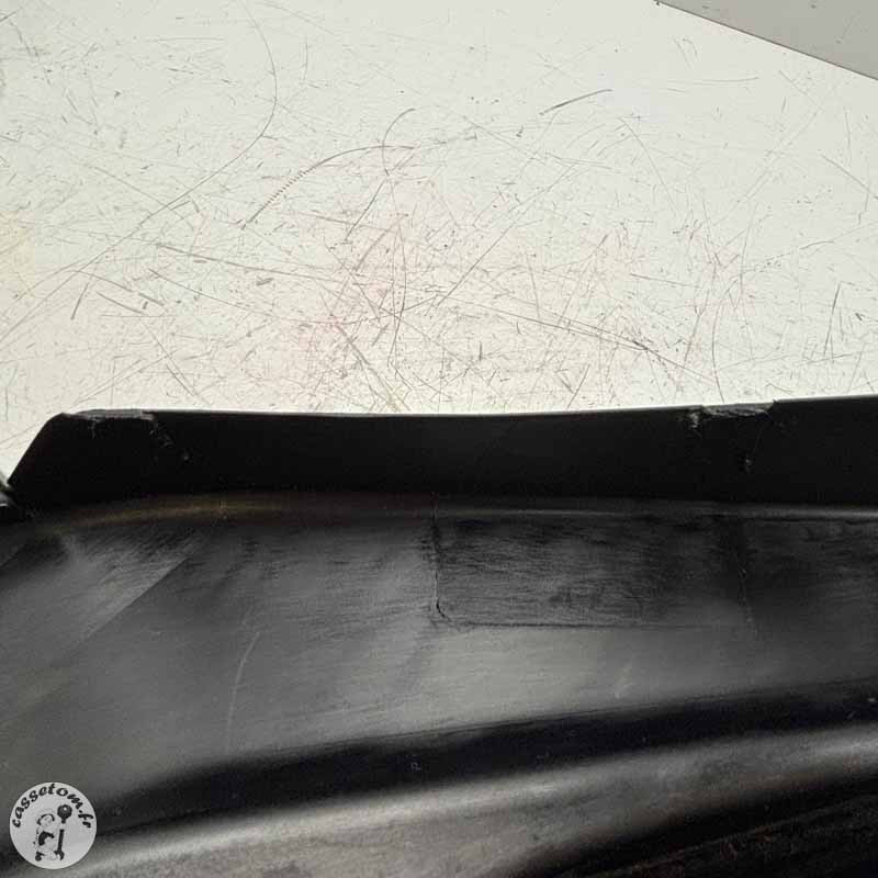 Dessous de  flanc de carénage avant droit Aprilia 660 rs 2024