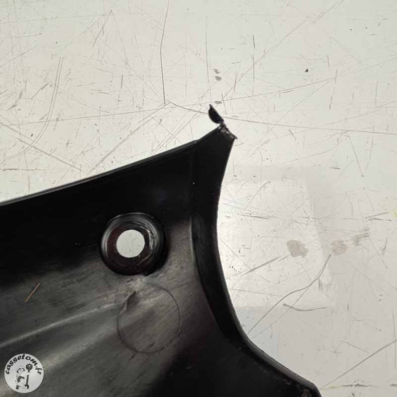 Dessous de  flanc de carénage avant droit Aprilia 660 rs 2024